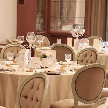 Lh Domus Caesari Hotel 4*