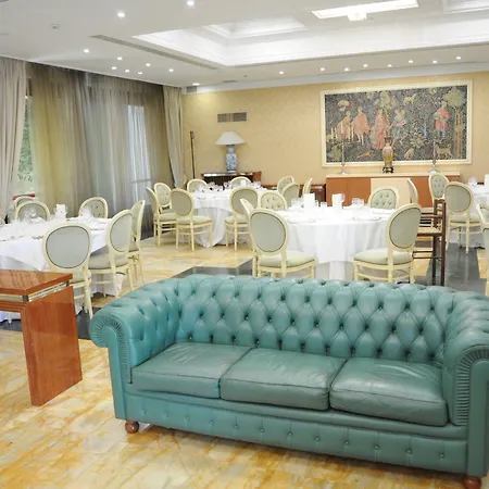 Lh Domus Caesari Hotel 4*