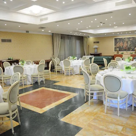 Lh Domus Caesari Hotel Marino