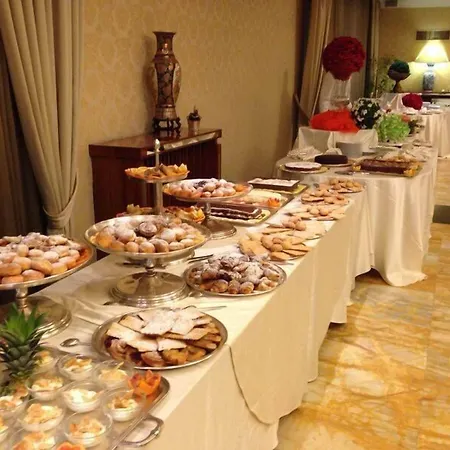 Otel Lh Domus Caesari Marino