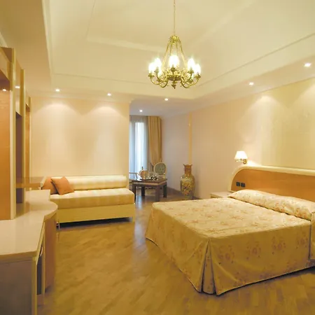 Hotel Lh Domus Caesari Marino