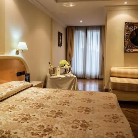 Lh Domus Caesari Hotel 4*