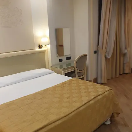 Otel Lh Domus Caesari 4*