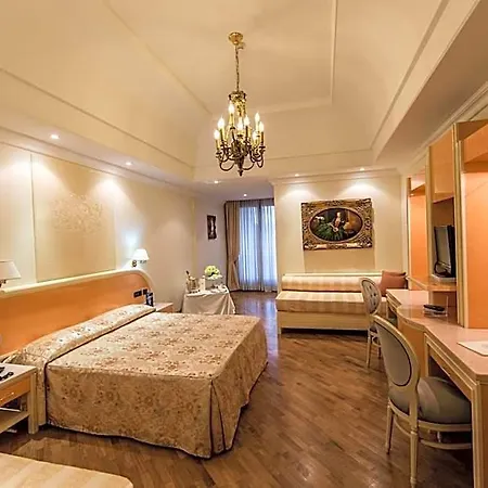 Lh Domus Caesari 호텔 4*