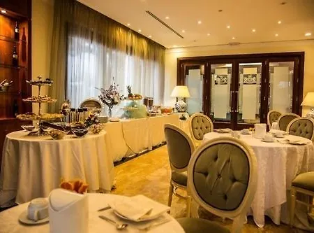 Hotel Lh Domus Caesari