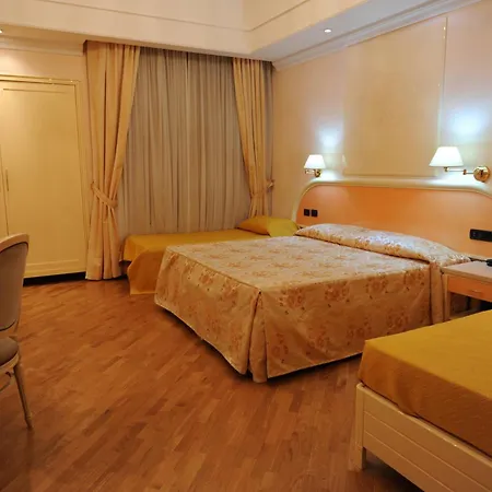 Ξενοδοχείο Lh Domus Caesari 4*