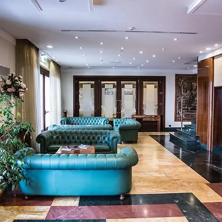 Lh Domus Caesari 호텔 4*